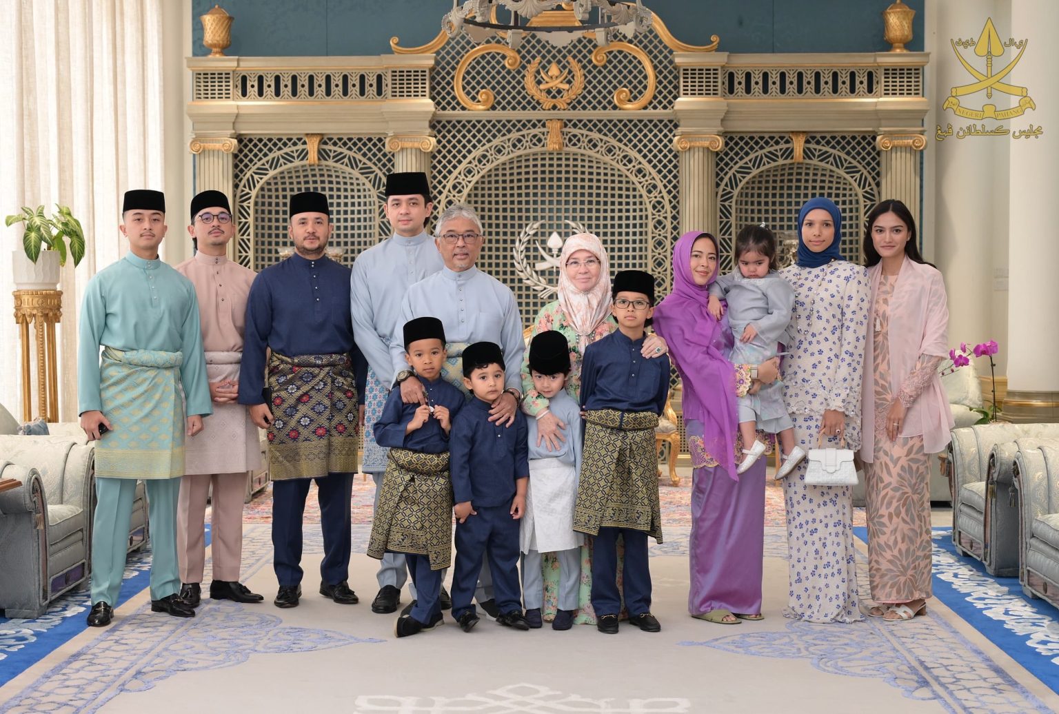 KDPB SULTAN PAHANG, TENGKU AMPUAN PAHANG BERANGKAT TUNAI SOLAT SUNAT ...