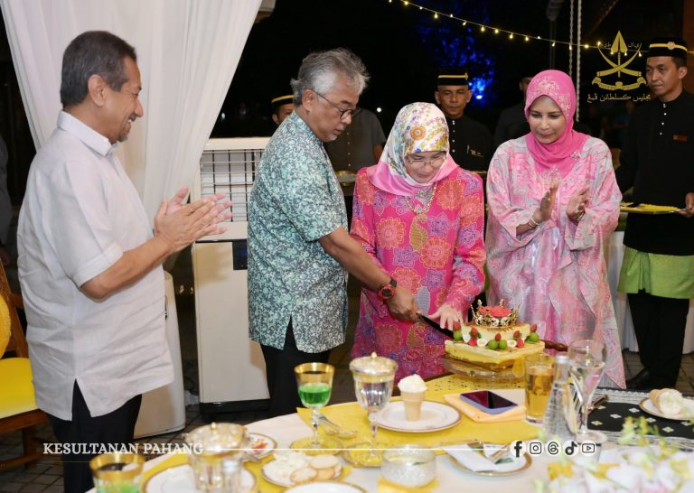 KDPB SULTAN PAHANG, KDPB TENGKU AMPUAN PAHANG BERKENAN BERANGKAT KE SESI BARBEKU DI ISTANA BADARIAH