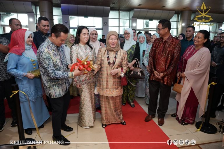 KDPB TENGKU AMPUAN PAHANG RASMI SENSE OF MALAYSIA DI SARAWAK