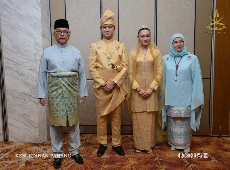 KDPB SULTAN PAHANG, KDPB TENGKU AMPUAN PAHANG BERKENAN BERANGKAT KE MAJLIS PERKAHWINAN PACAL DIDIK DATO SRI AZIM ZABIDI