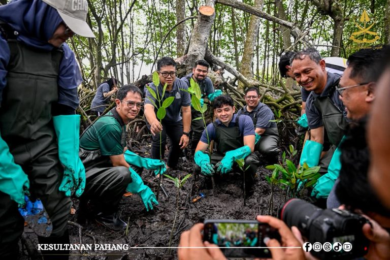 KDPB PEMANGKU RAJA PAHANG BERANGKAT KE PROGRAM KUNJUNGAN MUHIBBAH DIRAJA