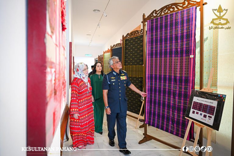 KDPB SULTAN PAHANG BERANGKAT MELAWAT TEMASYA WARISAN PAHANG DI MOCA